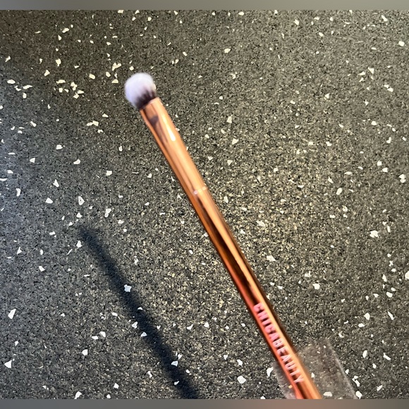 CHICABEAUTY | Eyeshadow Shader Brush - Picture 3 of 5